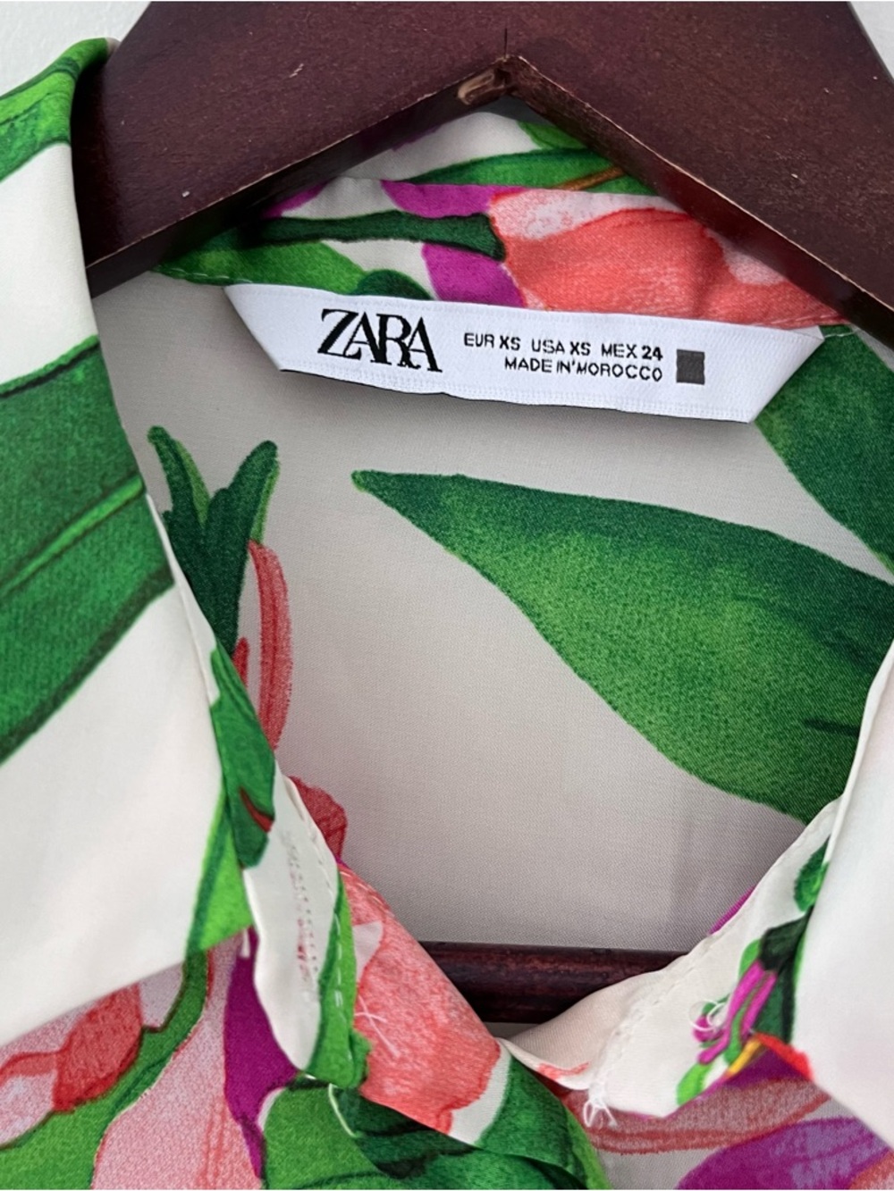 Zara Tropical Floral Button Down Blouse XS Pink Green Resort Shirt - Picture 5 of 8